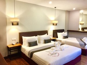 Hotel Five. S