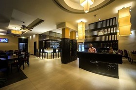 Rock Royal Hotel & Resort