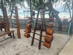 Mad Monkey Koh Rong Samloem