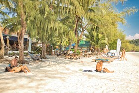 Mad Monkey Koh Rong Samloem