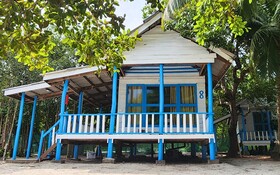Mad Monkey Koh Rong Samloem