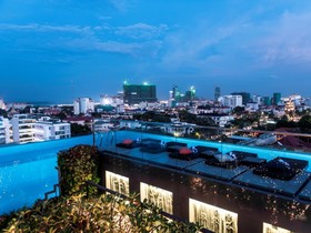 Aquarius Hotel & Urban Resort