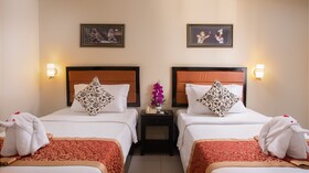 China Wind Holiday Hotel