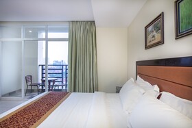 China Wind Holiday Hotel