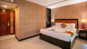 China Wind Holiday Hotel