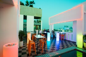 China Wind Holiday Hotel