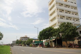 City Riverfront Hotel & Mart