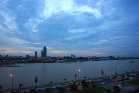 City Riverfront Hotel & Mart