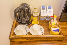 Double Leaf Boutique Hotel
