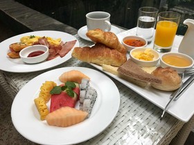 Double Leaf Boutique Hotel