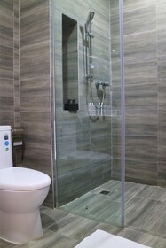 D Suites