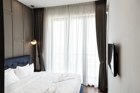 D Suites