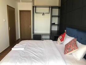 D Suites