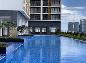 D Suites