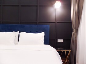 D Suites