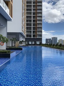 D Suites