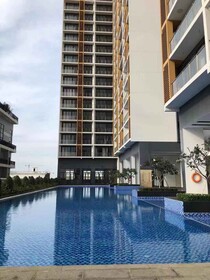 D Suites