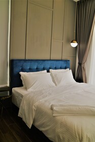 D Suites