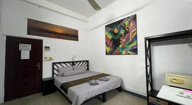 Eighty8 Backpackers Hostel