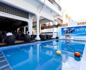 Eighty8 Backpackers Hostel