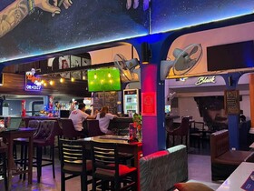 Eighty8 Backpackers Hostel