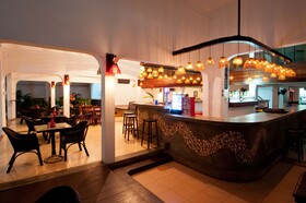 Eighty8 Backpackers Hostel