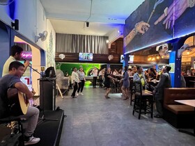 Eighty8 Backpackers Hostel