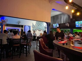 Eighty8 Backpackers Hostel