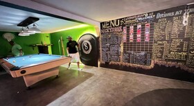 Eighty8 Backpackers Hostel