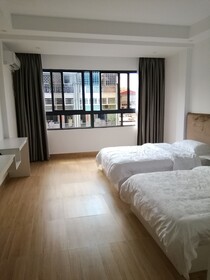 Golden Bay Hotel