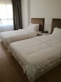 Golden Bay Hotel
