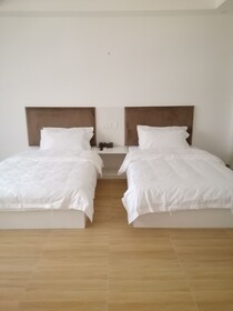 Golden Bay Hotel