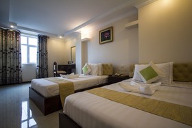 Good Luck Day Hotel