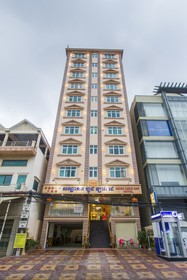 Good Luck Day Hotel