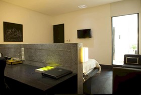 H Hotel Cambodia