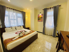 Icon Hotel