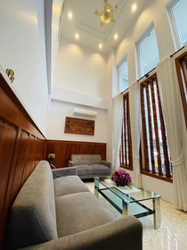 Icon Hotel