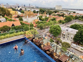 Le Botum Hotel