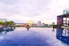 Le Botum Hotel