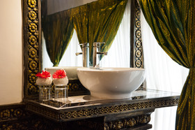 Le Grand Palais Boutique Hotel