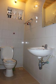 Lucky 2 Guesthouse