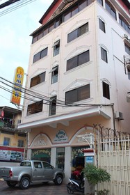 Lucky 2 Guesthouse