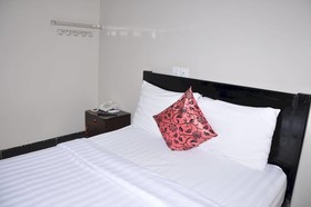 Number 9 Hotel