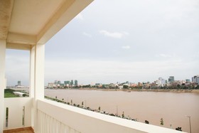 Phnom Penh River View Hotel