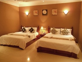 Pillar Hotel