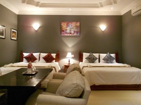 Pillar Hotel