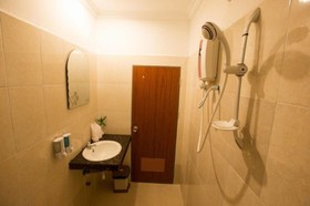 Queen Wood Hotel