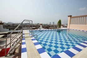 Queen Wood Hotel