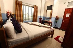 Queen Wood Hotel