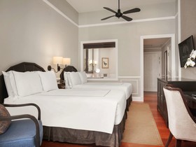 Raffles Le Royal